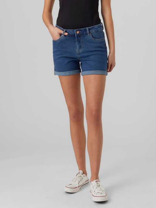 model_shot-front